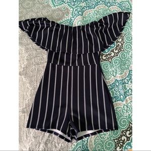 Off the shoulder Windsor romper Size S.